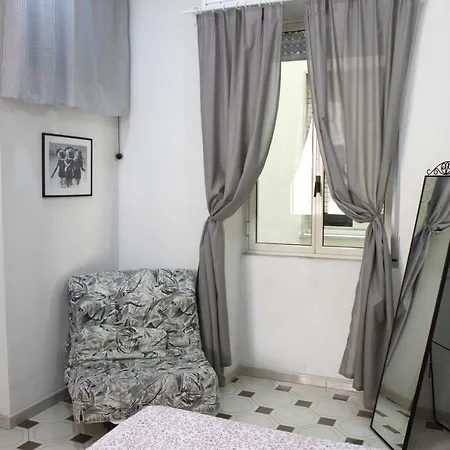 Fira's Apartment Naples